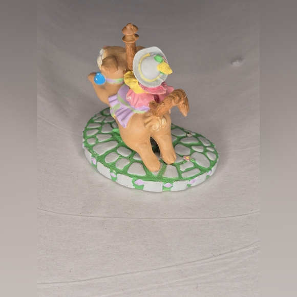 CAROUSEL SQUIRRELS on RABBIT BY KATHY JEFFERS 1993 AVON FIGURINE - Picture 2 of 5